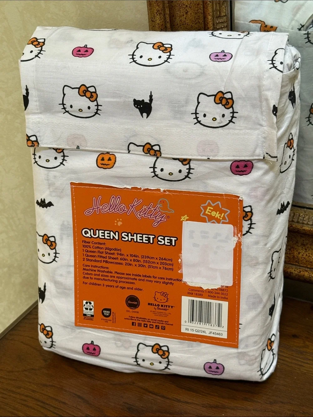 Hello Kitty Halloween Queen Sheet Set – White with Orange & Pink/purple Accents.